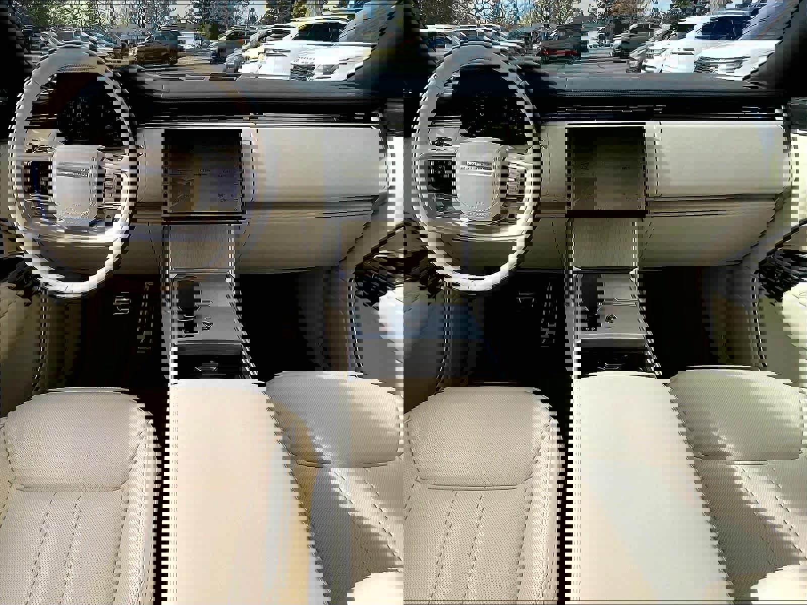 Used 2024 Land Rover Range Rover SE image 17