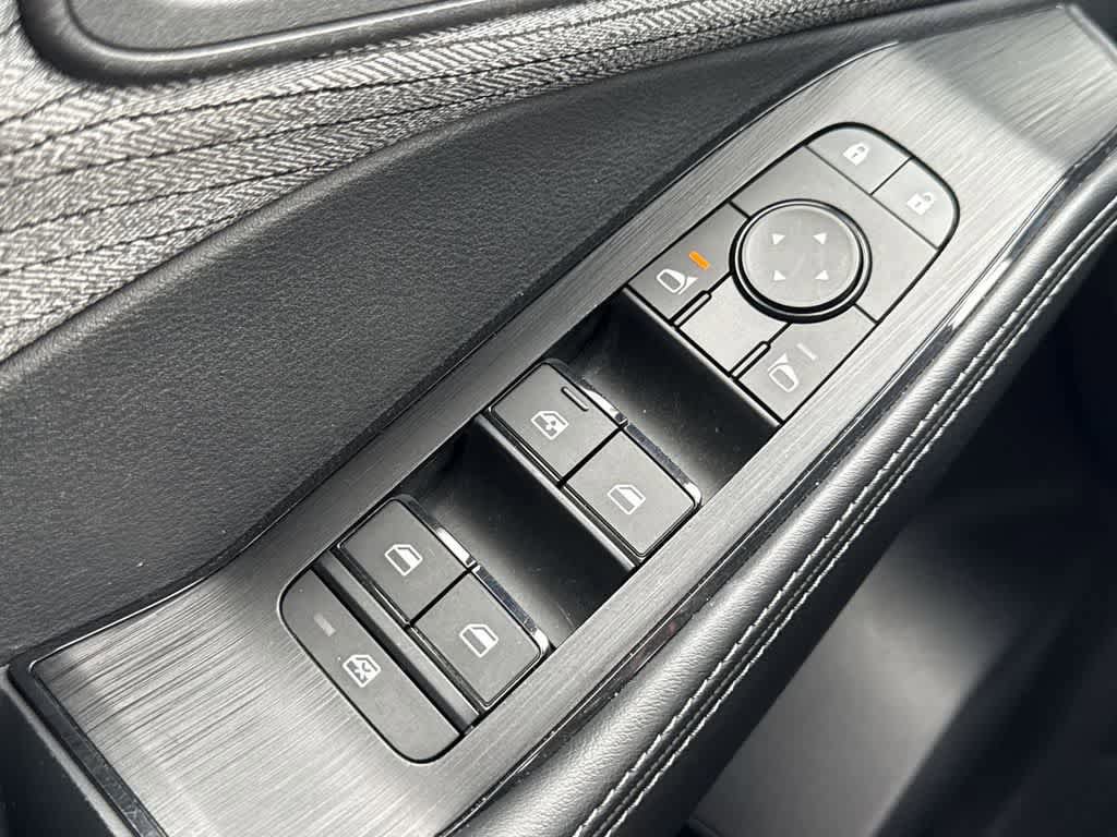 Used 2023 Nissan Rogue SV FWD image 17