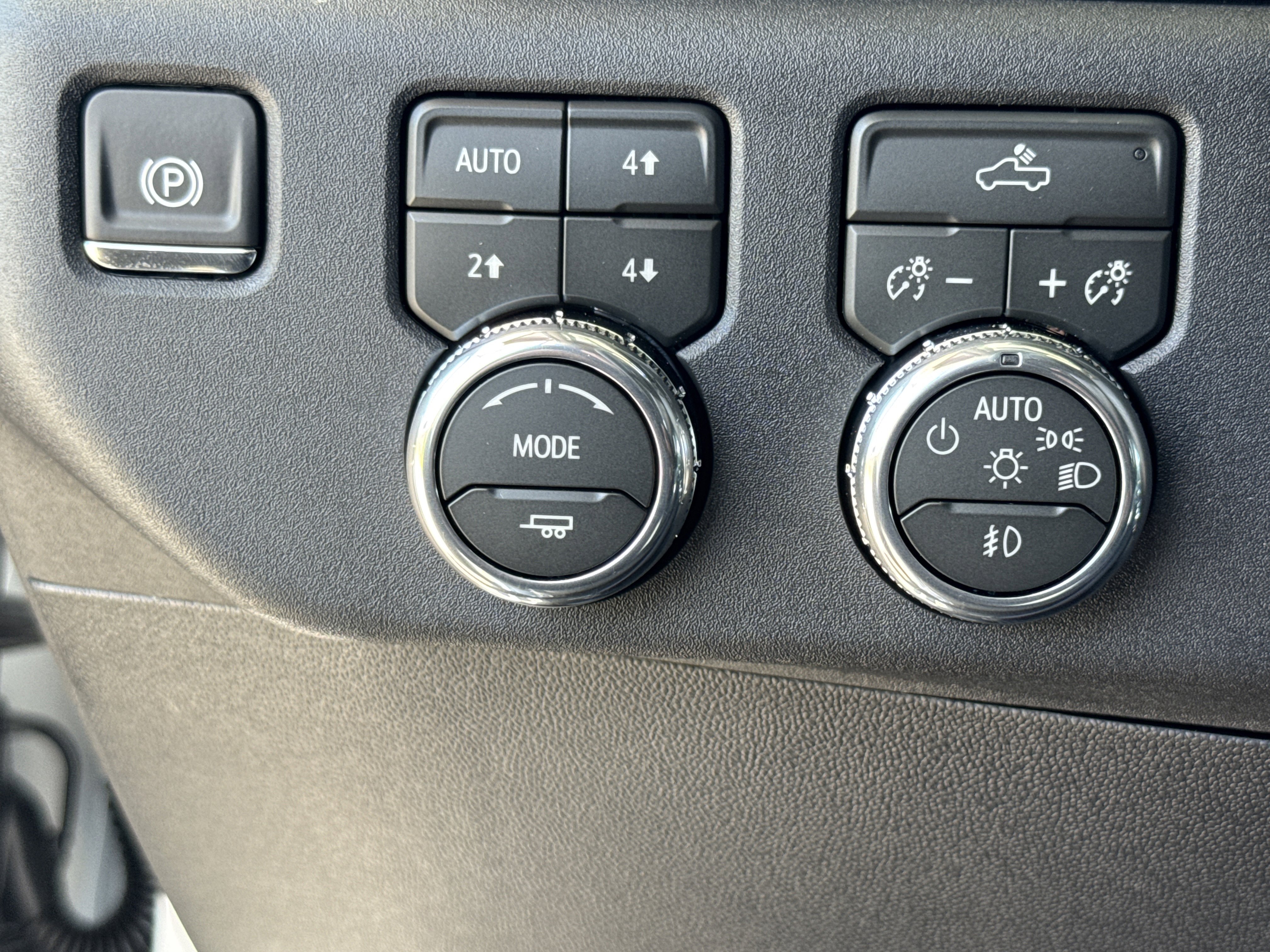 New 2026 GMC Sierra 1500 Elevation w/ X31 Off-Road Package AWD/4WD image 19