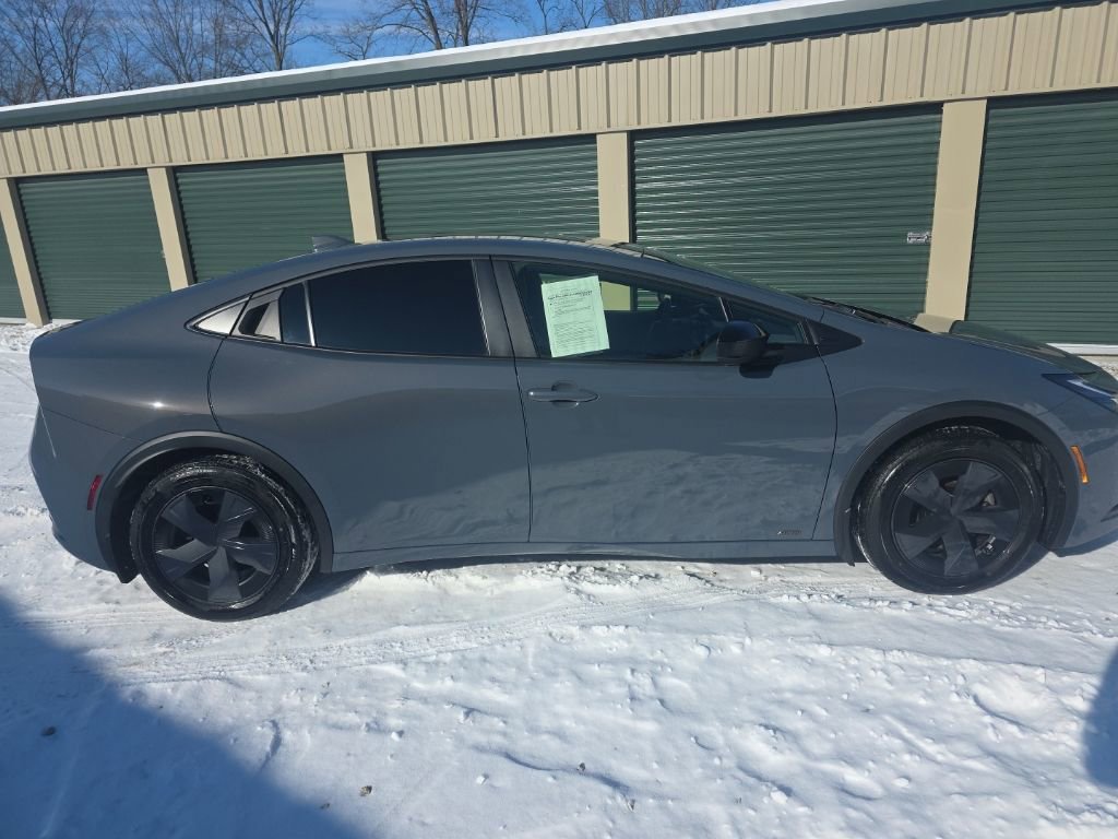 Used 2024 Toyota Prius LE image 7