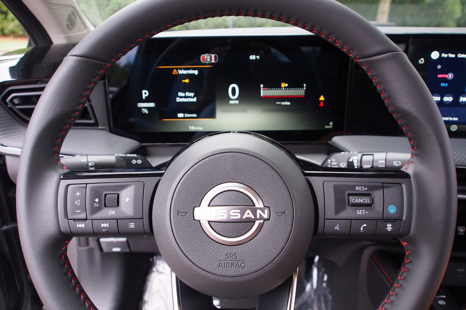 Used 2026 Nissan Kicks SR image 19