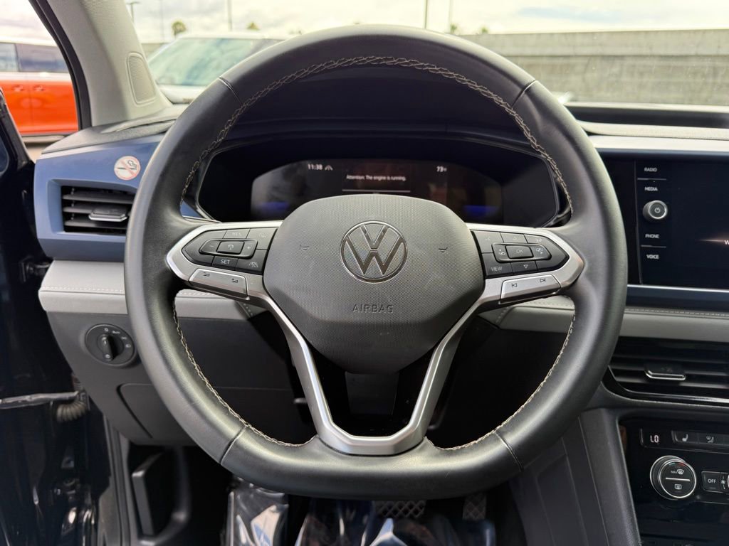 Used 2024 Volkswagen Taos SE image 17