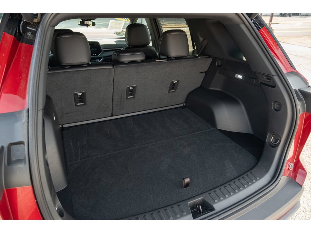 Used 2026 Chevrolet Equinox LT w/ Convenience Package II FWD image 33