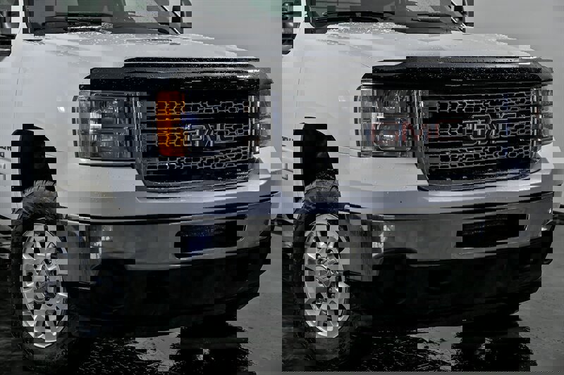 Used 2013 GMC Sierra 3500 SLE image 2