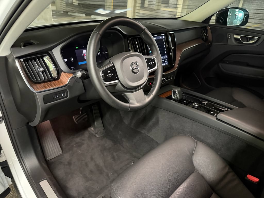 Certified 2024 Volvo XC60 T8 Plus w/ Protection Package Premier AWD/4WD image 8
