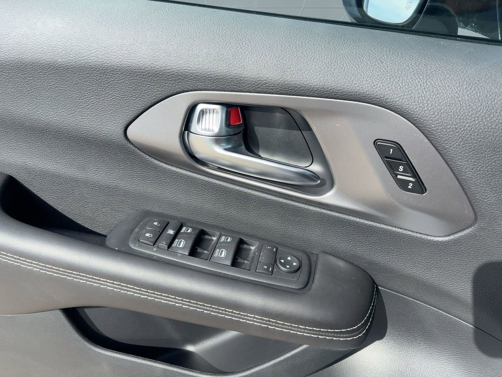 Used 2026 Chrysler Pacifica Select w/ S Appearance Package image 20