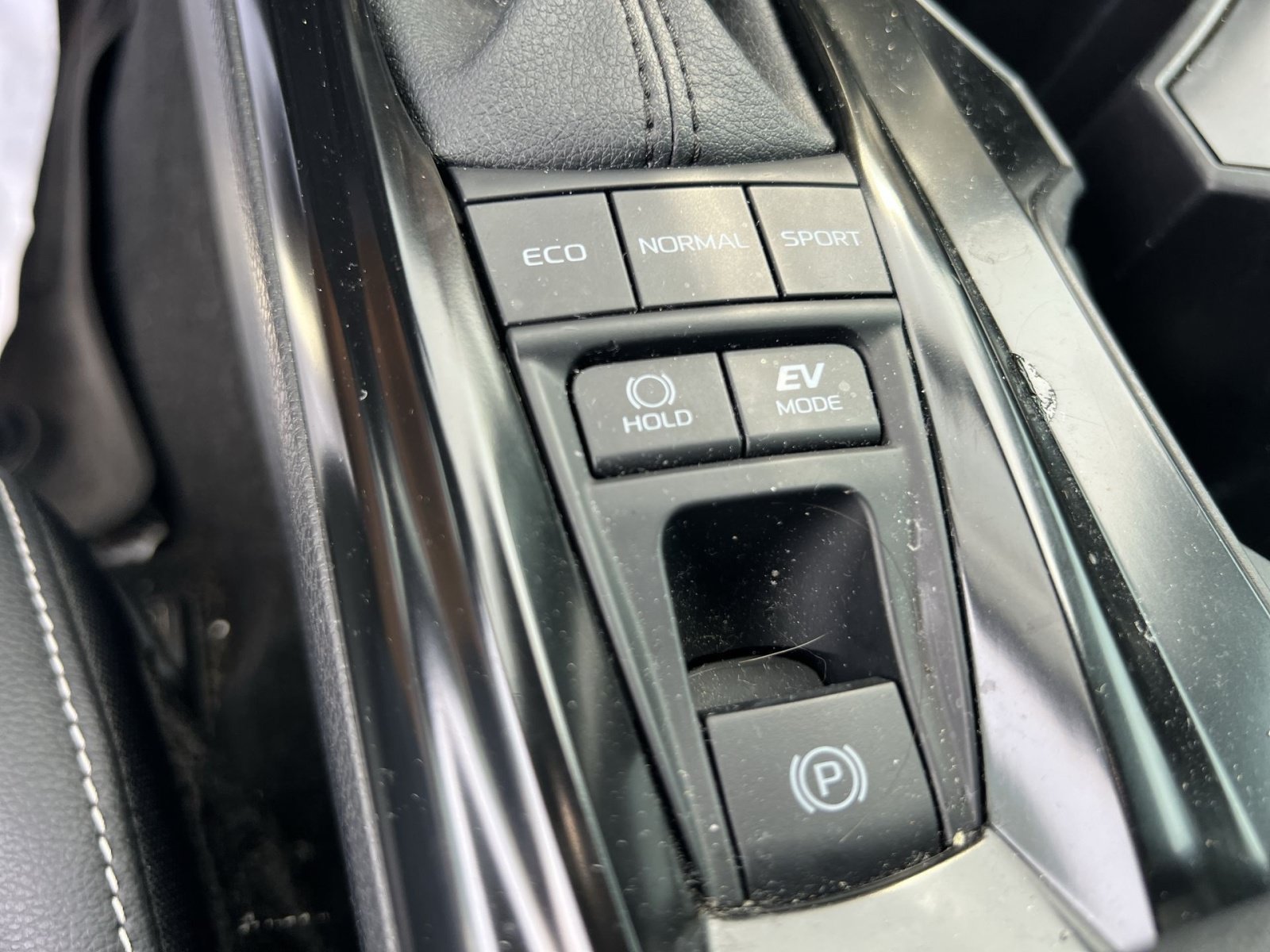 Used 2025 Toyota Camry SE w/ Convenience Package FWD image 27