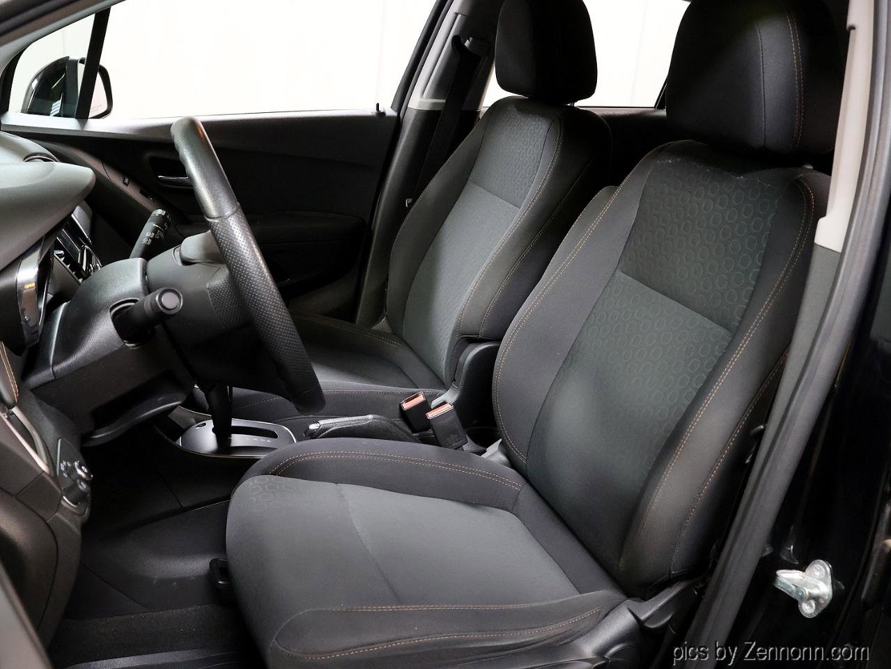 Used 2018 Chevrolet Trax LS FWD image 11