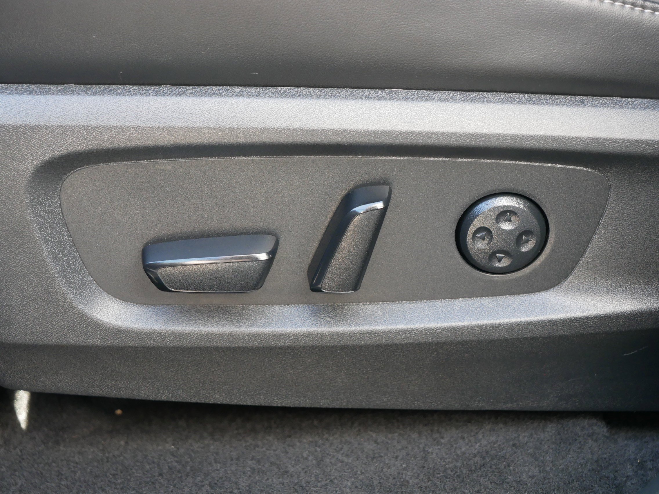 Certified 2025 INFINITI QX60 Luxe image 20