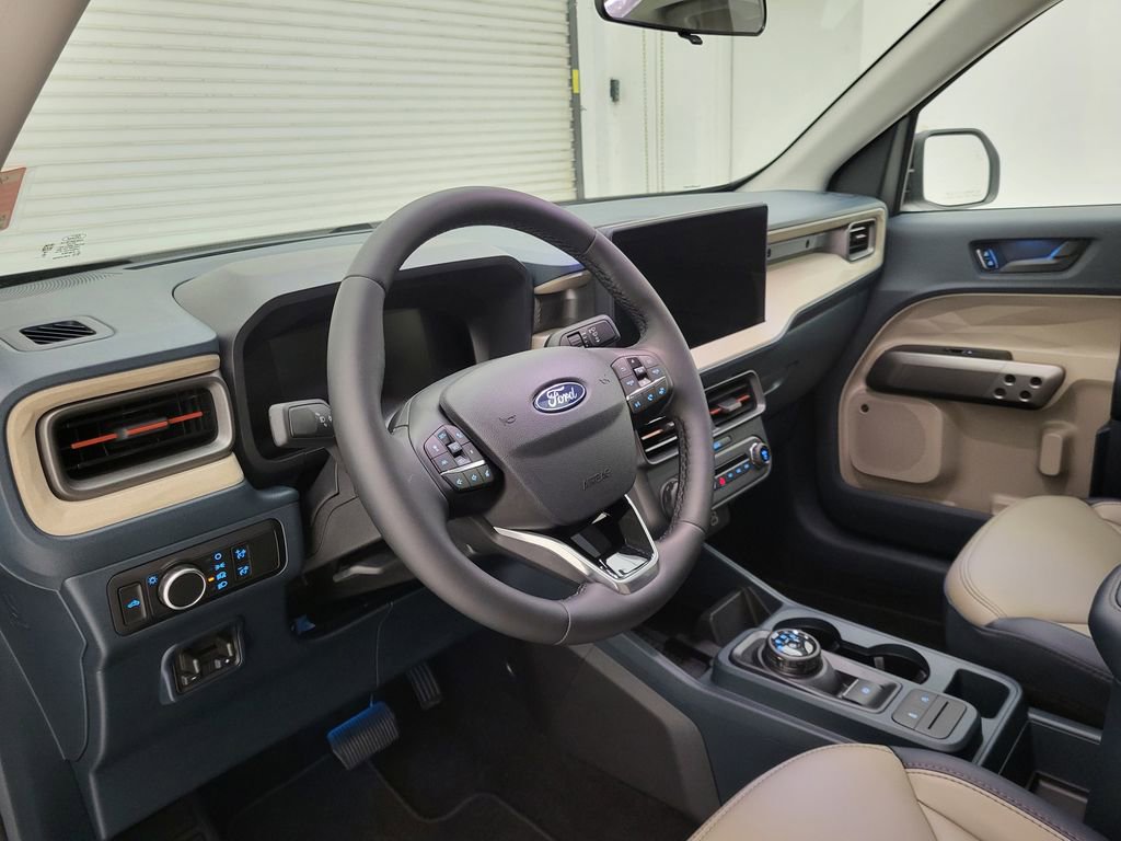 Used 2025 Ford Maverick Lariat w/ 4K Tow Package image 32