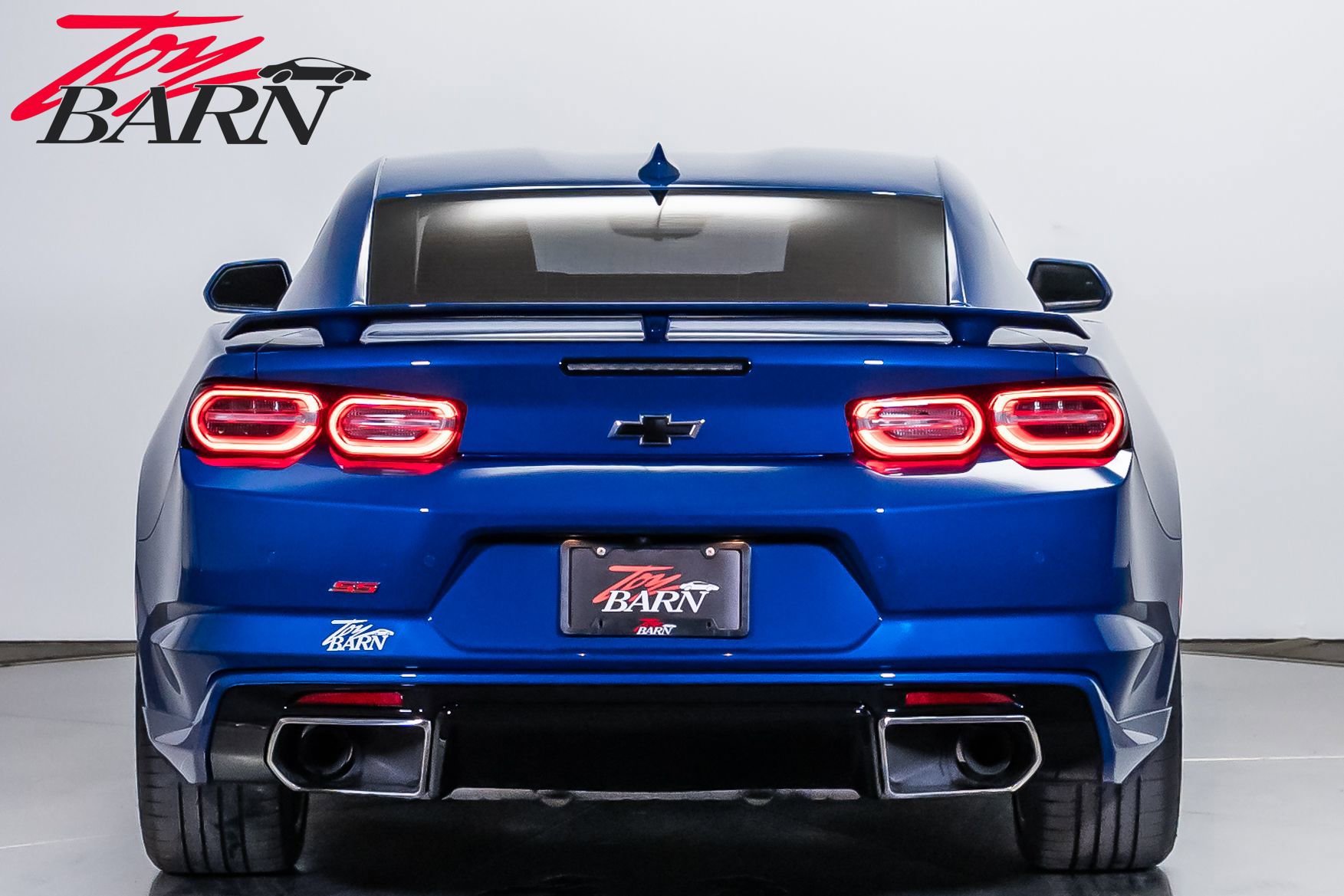 Used 2019 Chevrolet Camaro SS RWD image 4