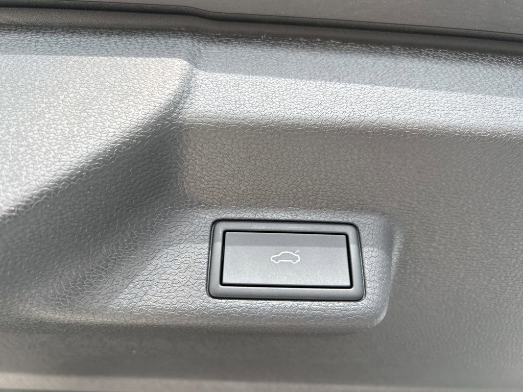 New 2025 Volkswagen ID. Buzz Pro S image 47