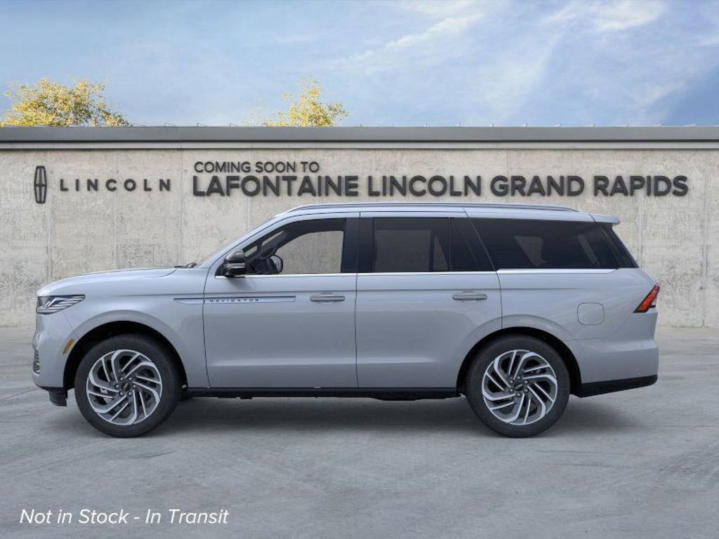 New 2026 Lincoln Navigator Reserve image 3