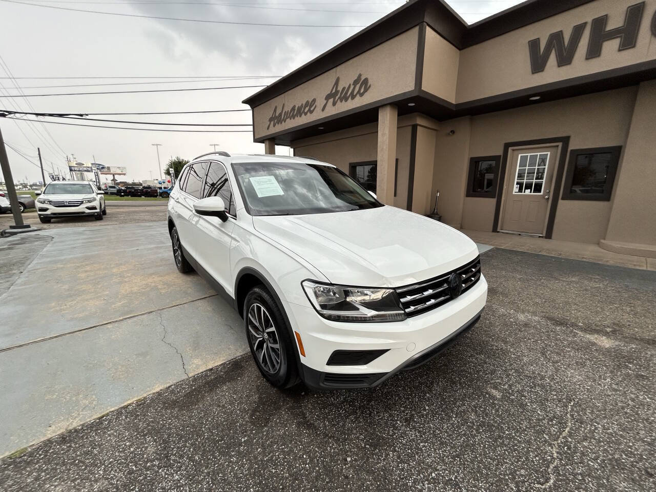Used 2019 Volkswagen Tiguan SE FWD image 4