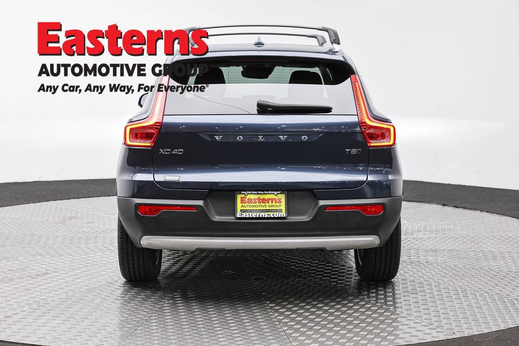 Used 2021 Volvo XC40 T5 Momentum AWD/4WD image 6