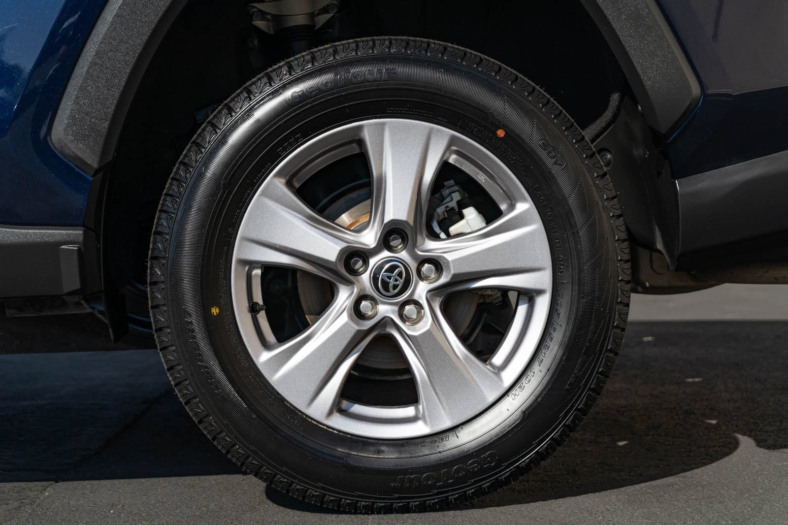 Certified 2025 Toyota RAV4 XLE FWD image 7