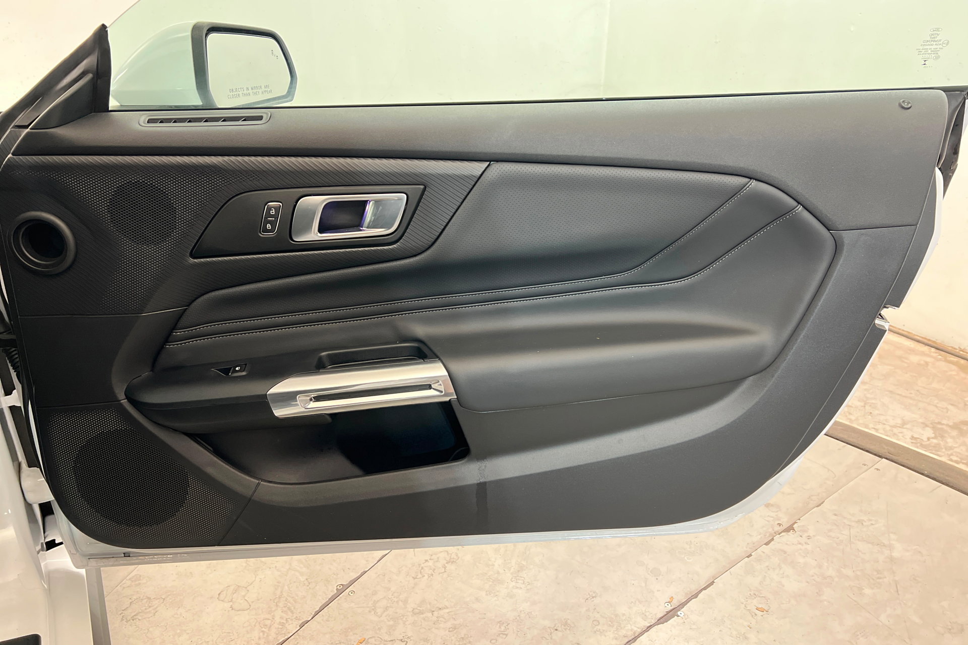 Used 2025 Ford Mustang Premium image 19