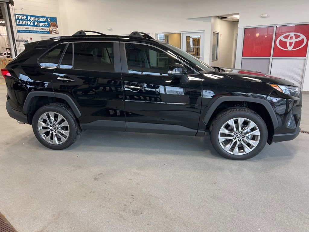Used 2025 Toyota RAV4 Limited image 2