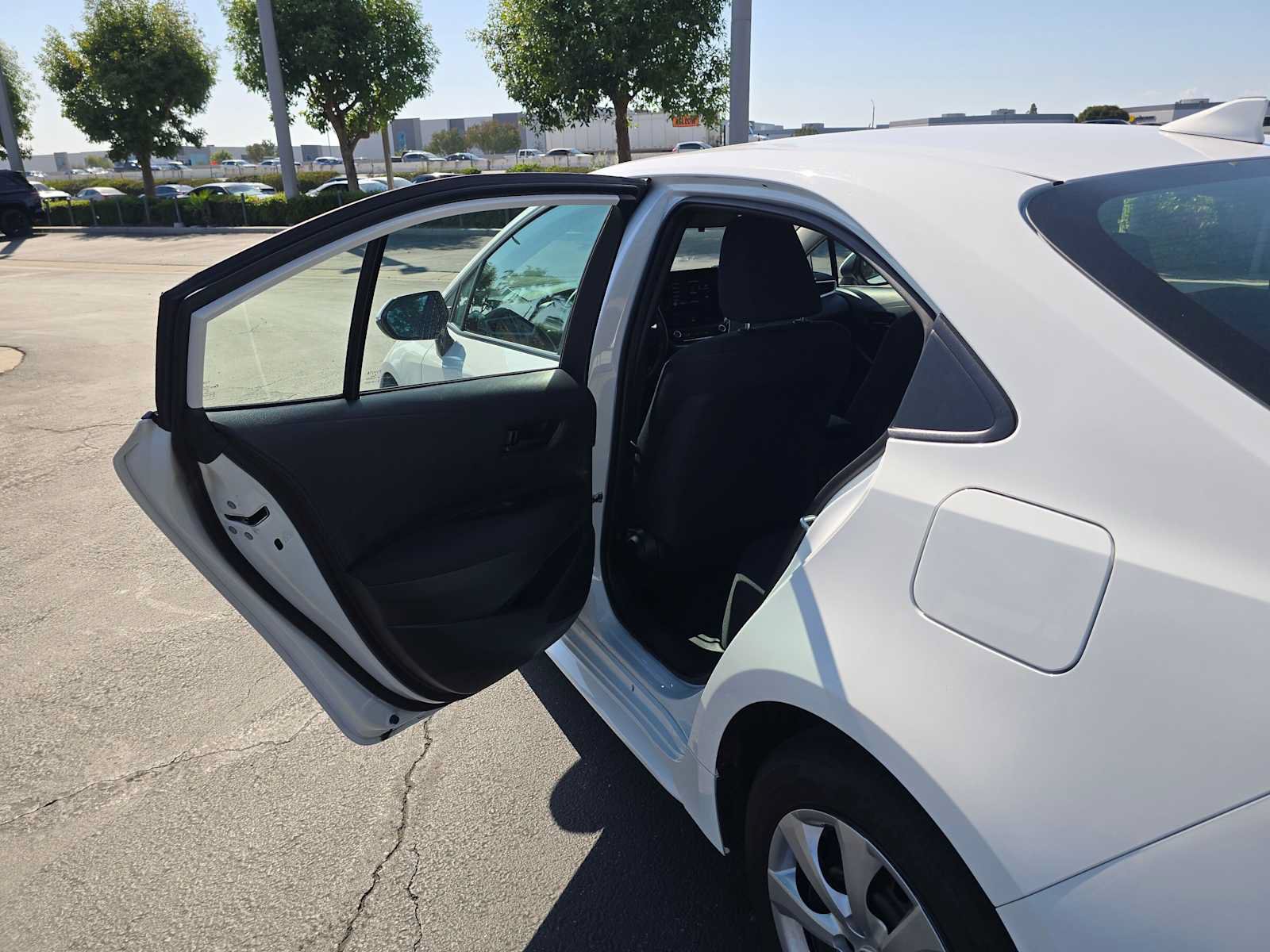 Certified 2025 Toyota Corolla LE FWD image 15
