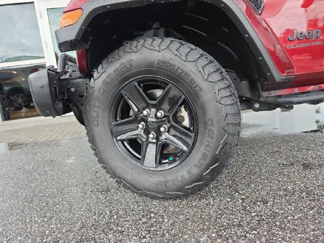 Used 2021 Jeep Gladiator Sport AWD/4WD image 31