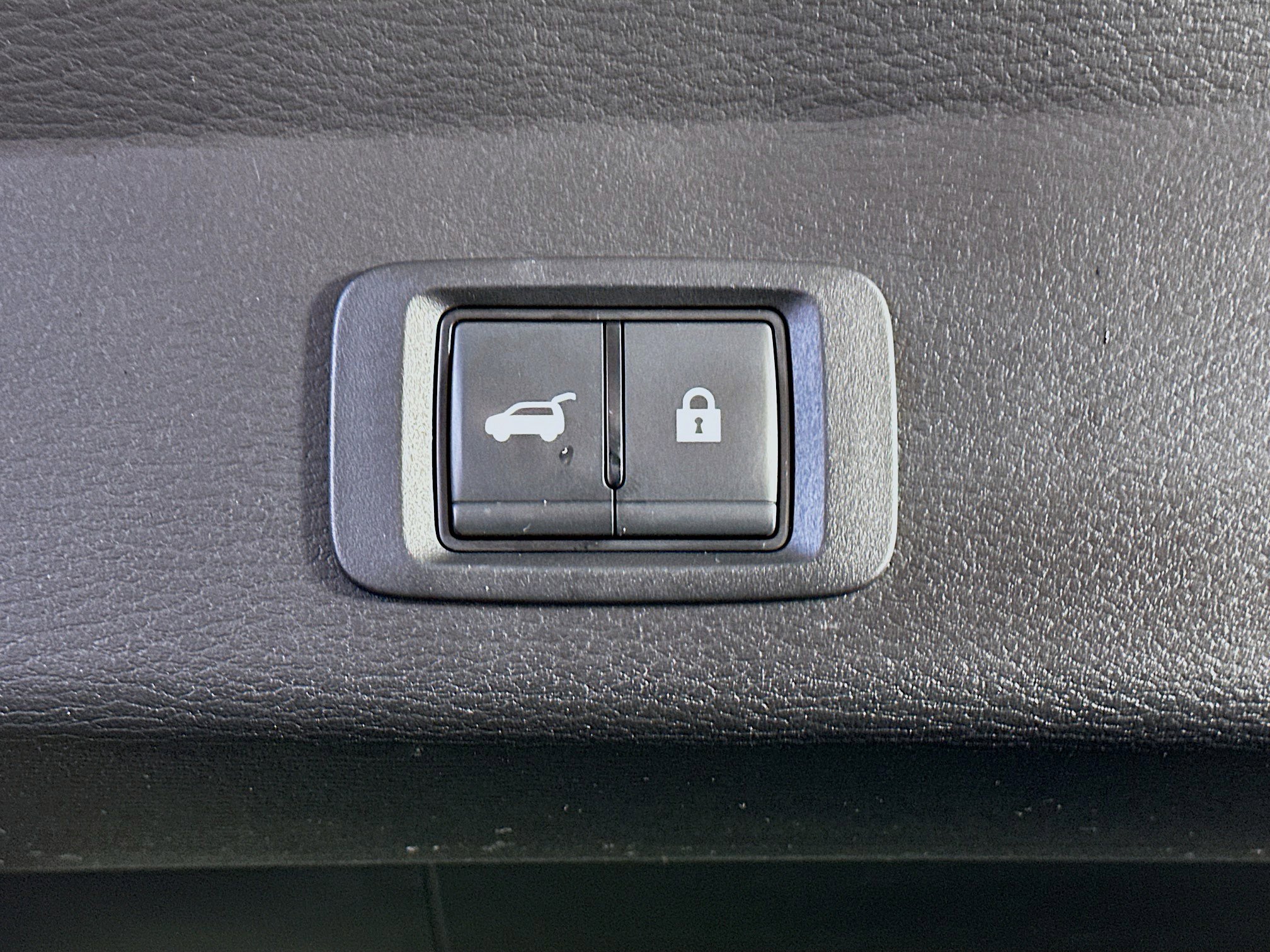 Used 2024 Mitsubishi Outlander SE image 31