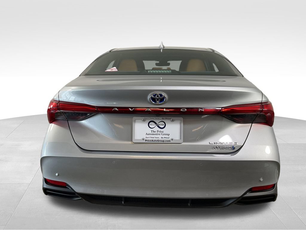 Used 2021 Toyota Avalon Limited w/ Advanced Safety Package FWD image 8