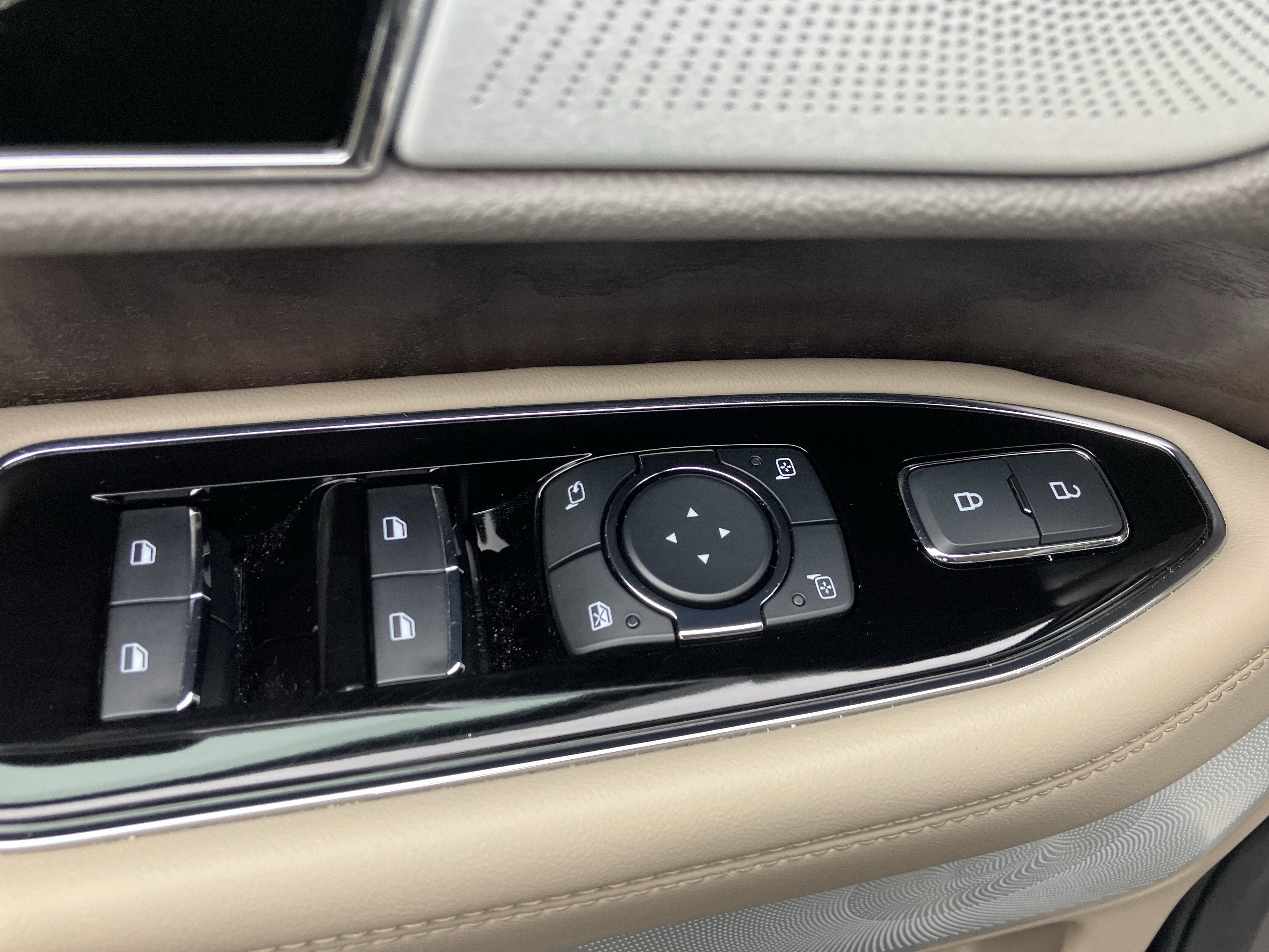 Used 2024 Lincoln Navigator Reserve image 21