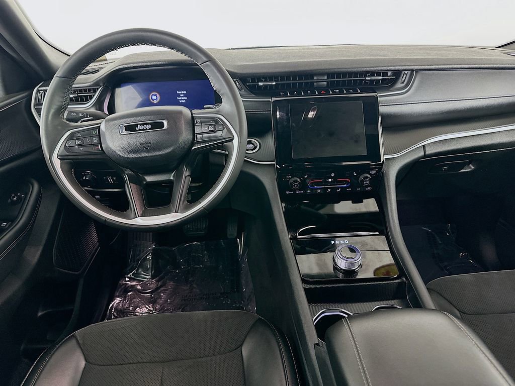 Certified 2024 Jeep Grand Cherokee Altitude image 34