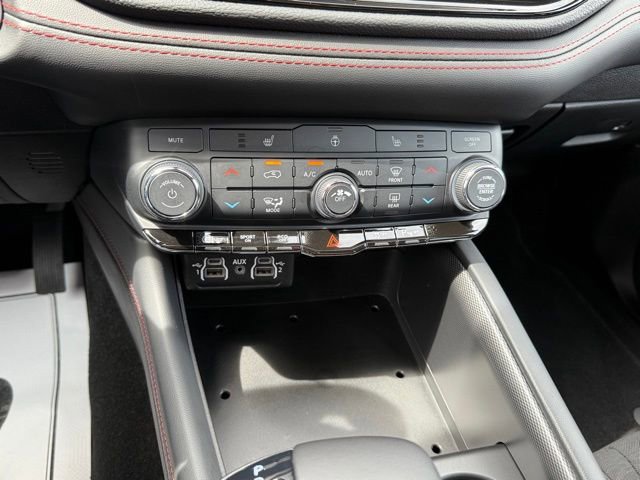Used 2025 Dodge Durango GT AWD/4WD image 21