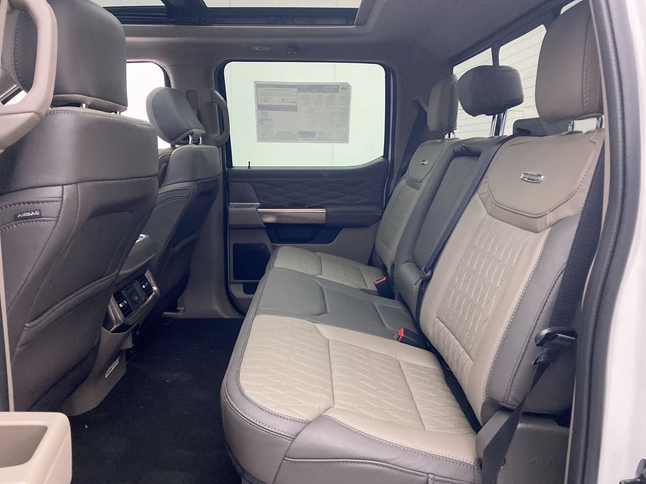 New 2026 Ford F250 Platinum w/ Platinum Plus Package AWD/4WD image 25