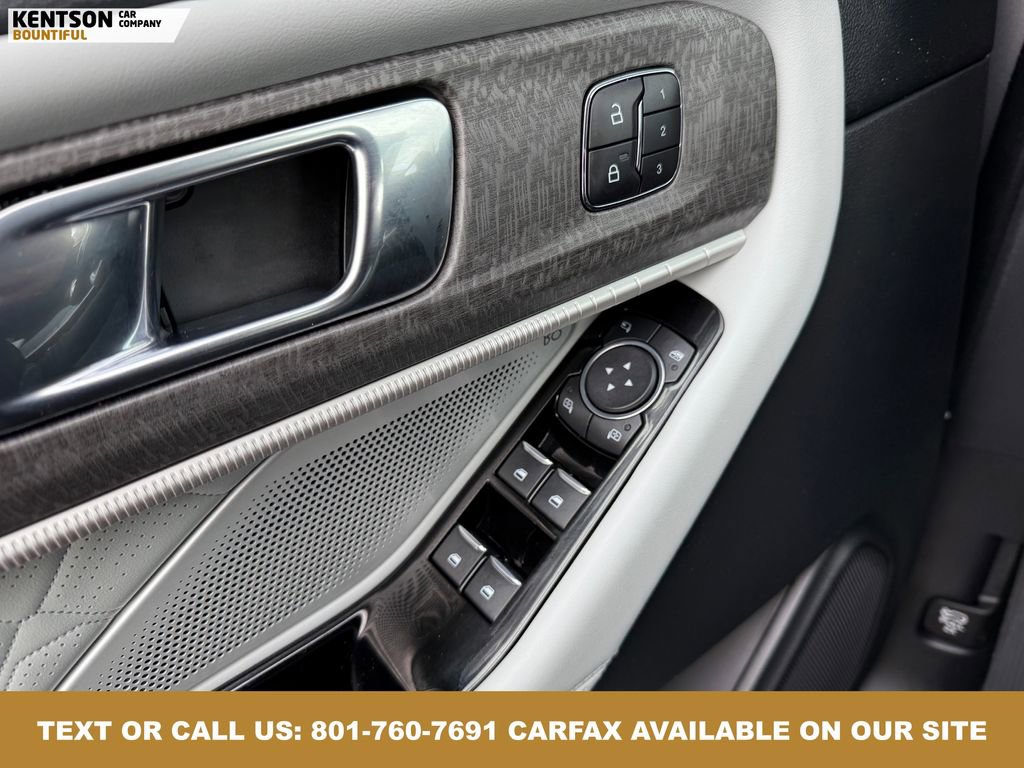 Used 2025 Ford Explorer Platinum w/ LUX Leather Package image 19