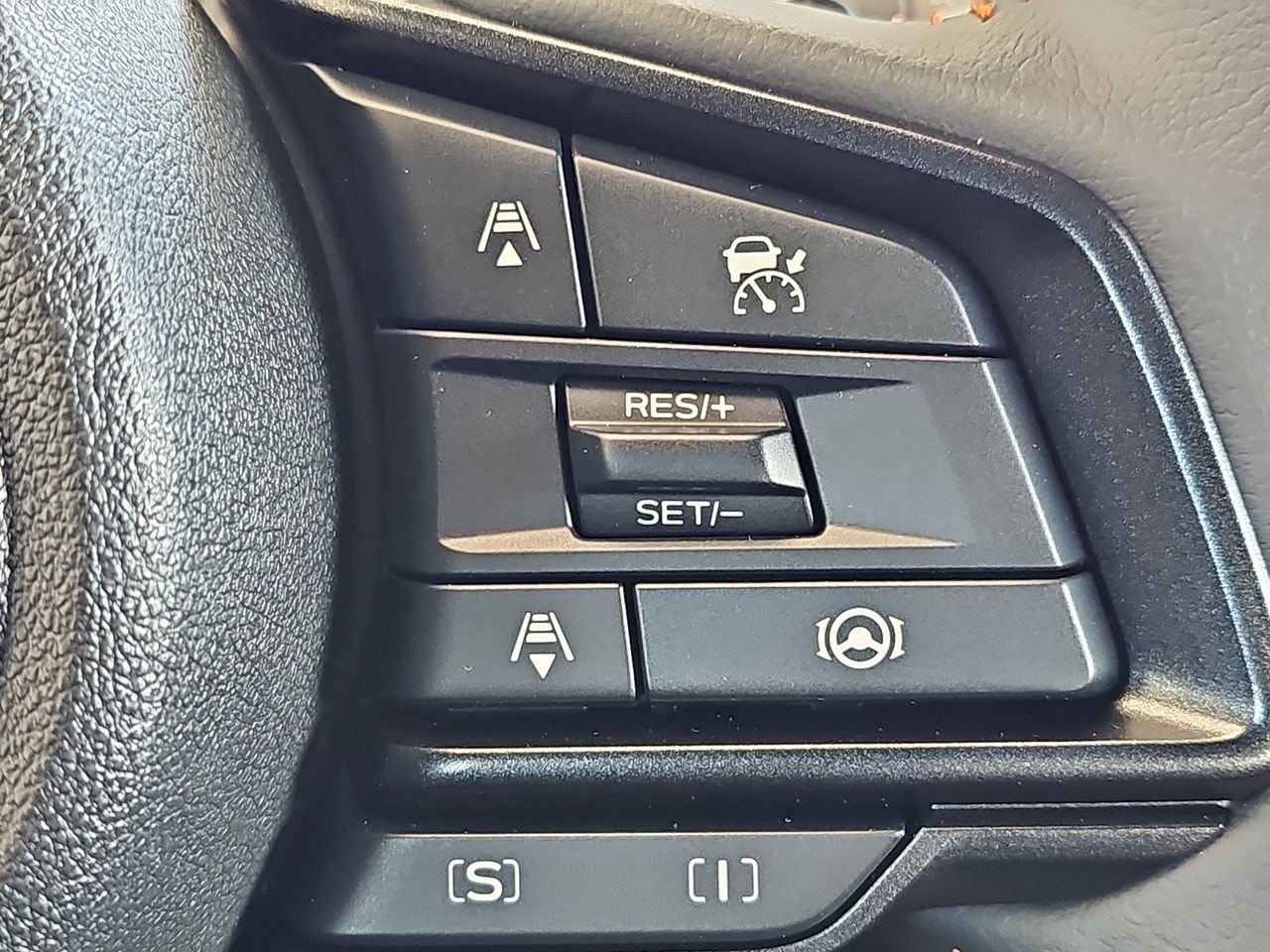 Certified 2025 Subaru Crosstrek 2.5i Limited w/ Crosstrek Mirror Package image 23