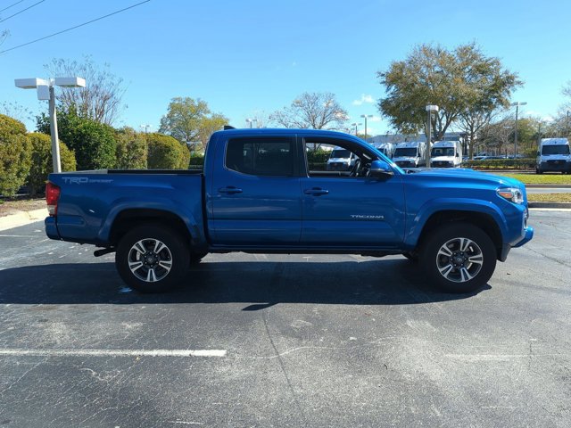Used 2017 Toyota Tacoma TRD Sport w/ Tow Package image 4