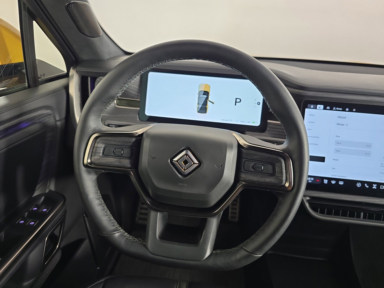 Used 2023 Rivian R1S Adventure image 29