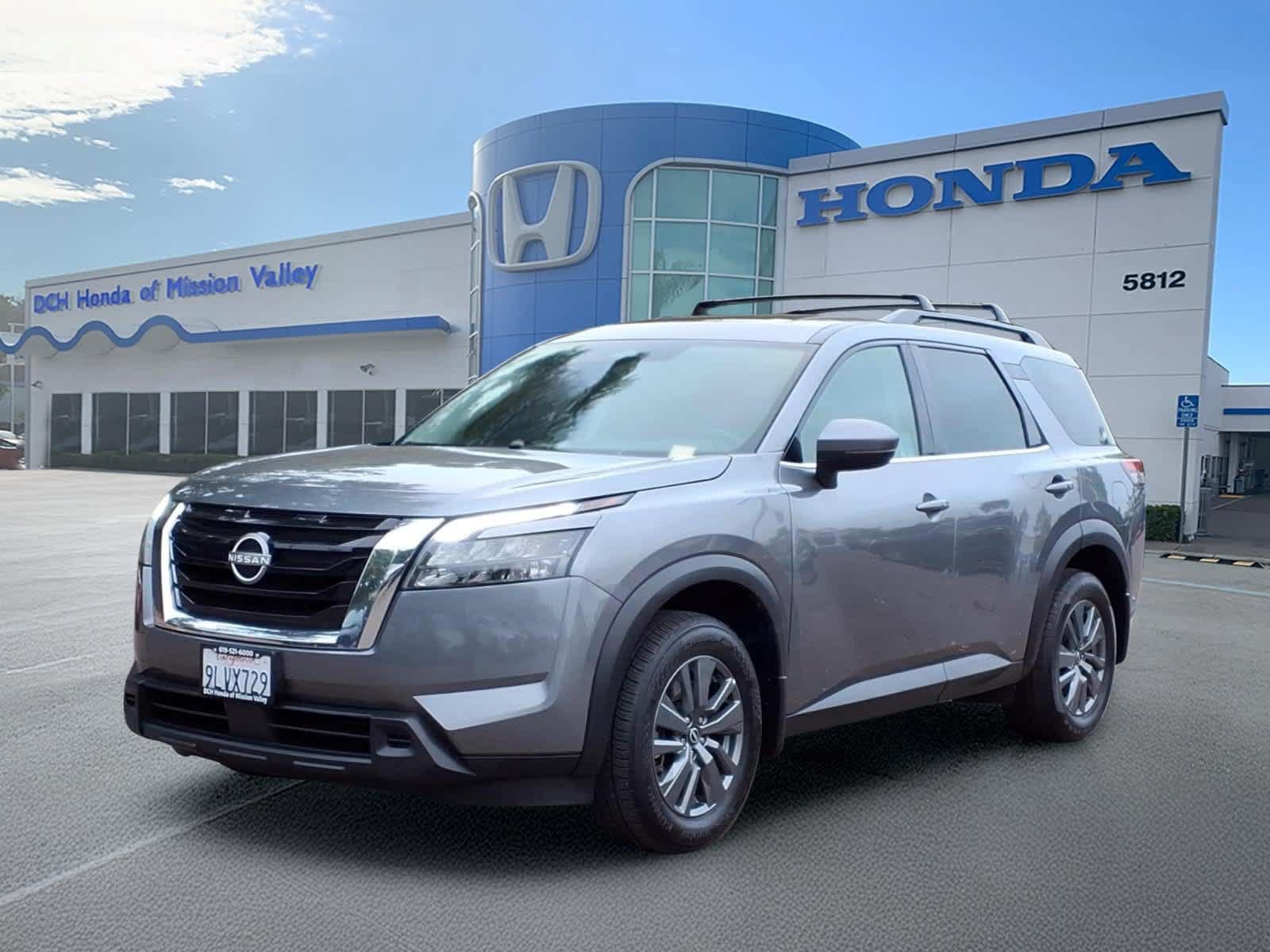 Used 2024 Nissan Pathfinder SV w/ SV Premium Package