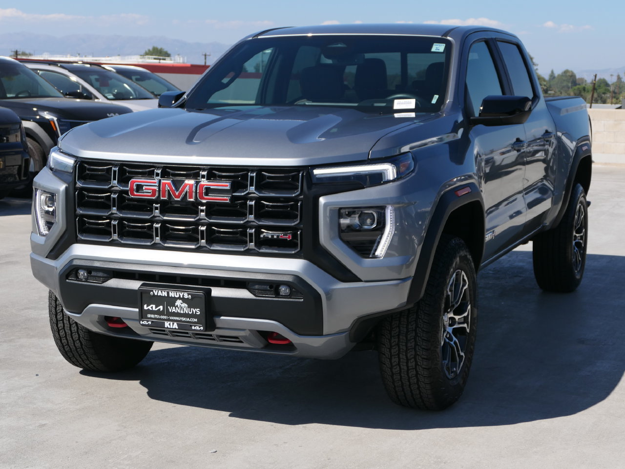 Used 2025 GMC Canyon AT4 w/ AT4 Premium Package AWD/4WD image 8