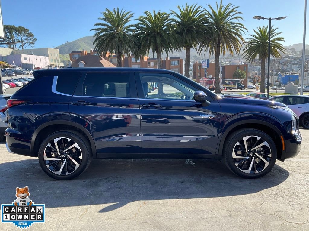 Used 2024 Mitsubishi Outlander SE image 3