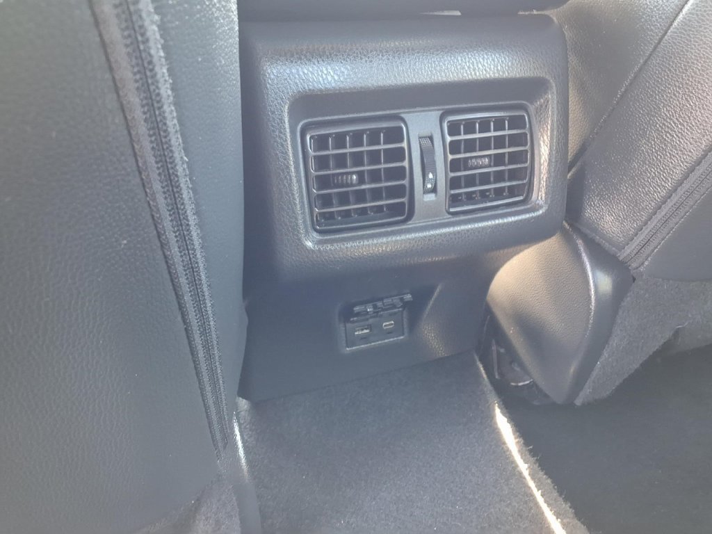 Used 2025 Toyota Camry SE FWD image 24