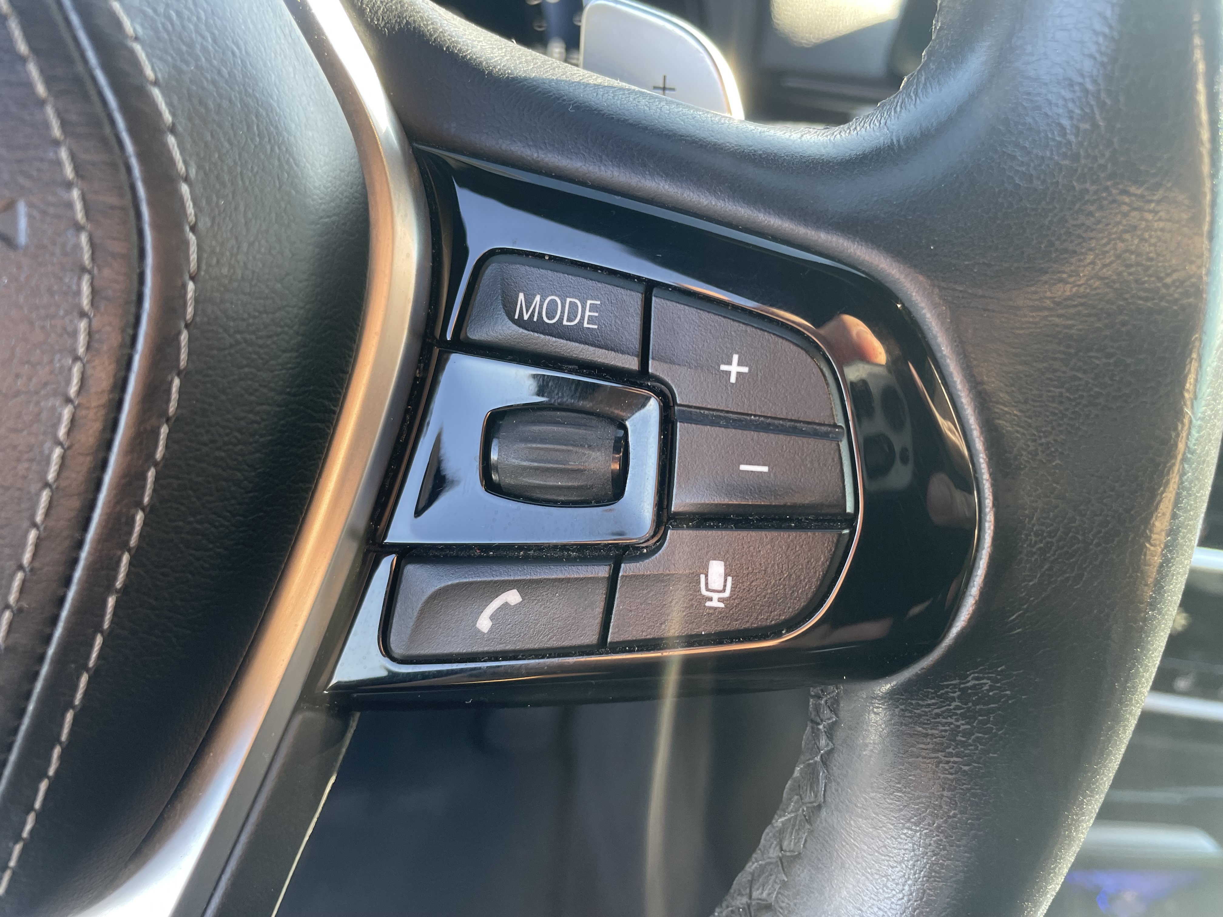 Used 2018 BMW 530i RWD image 15
