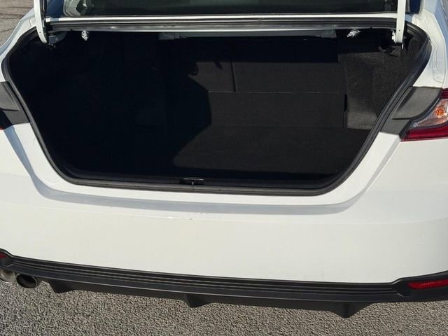 Used 2025 Toyota Camry SE image 6