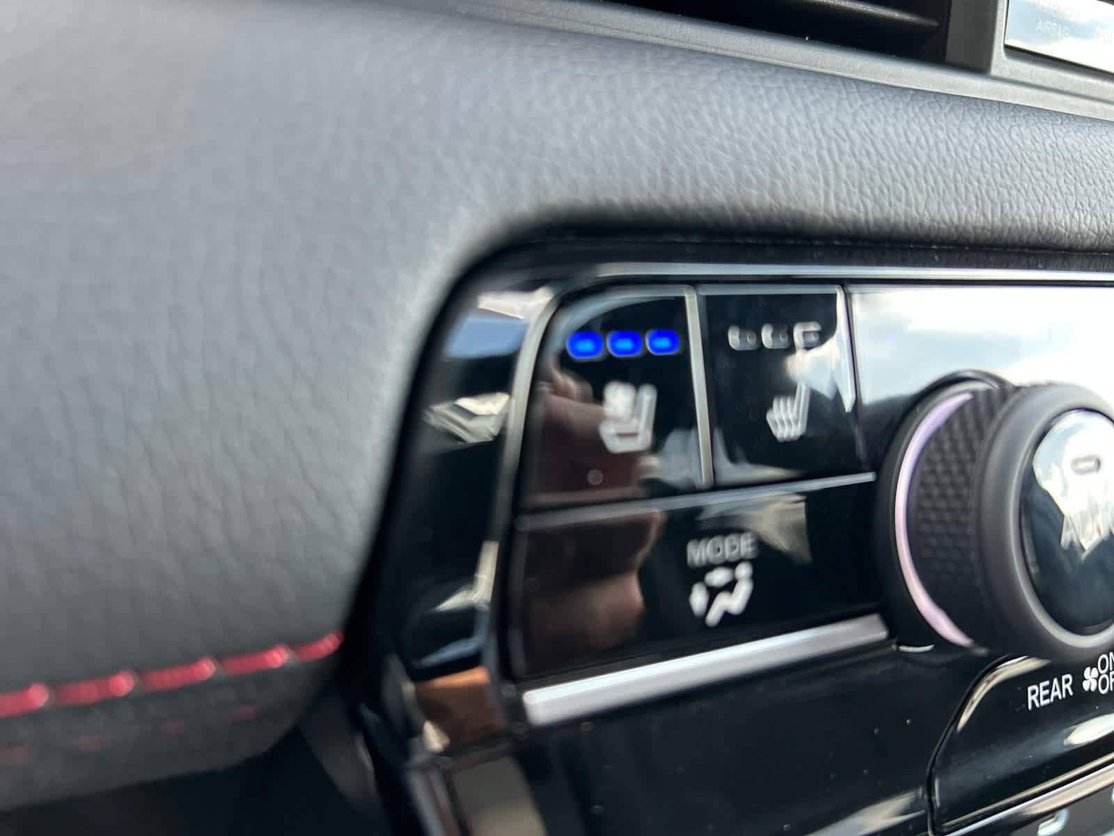 Used 2026 Honda Pilot Black Edition image 26