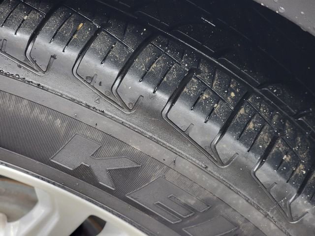 Used 2022 GMC Terrain SLE w/ Driver Convenience Package image 10