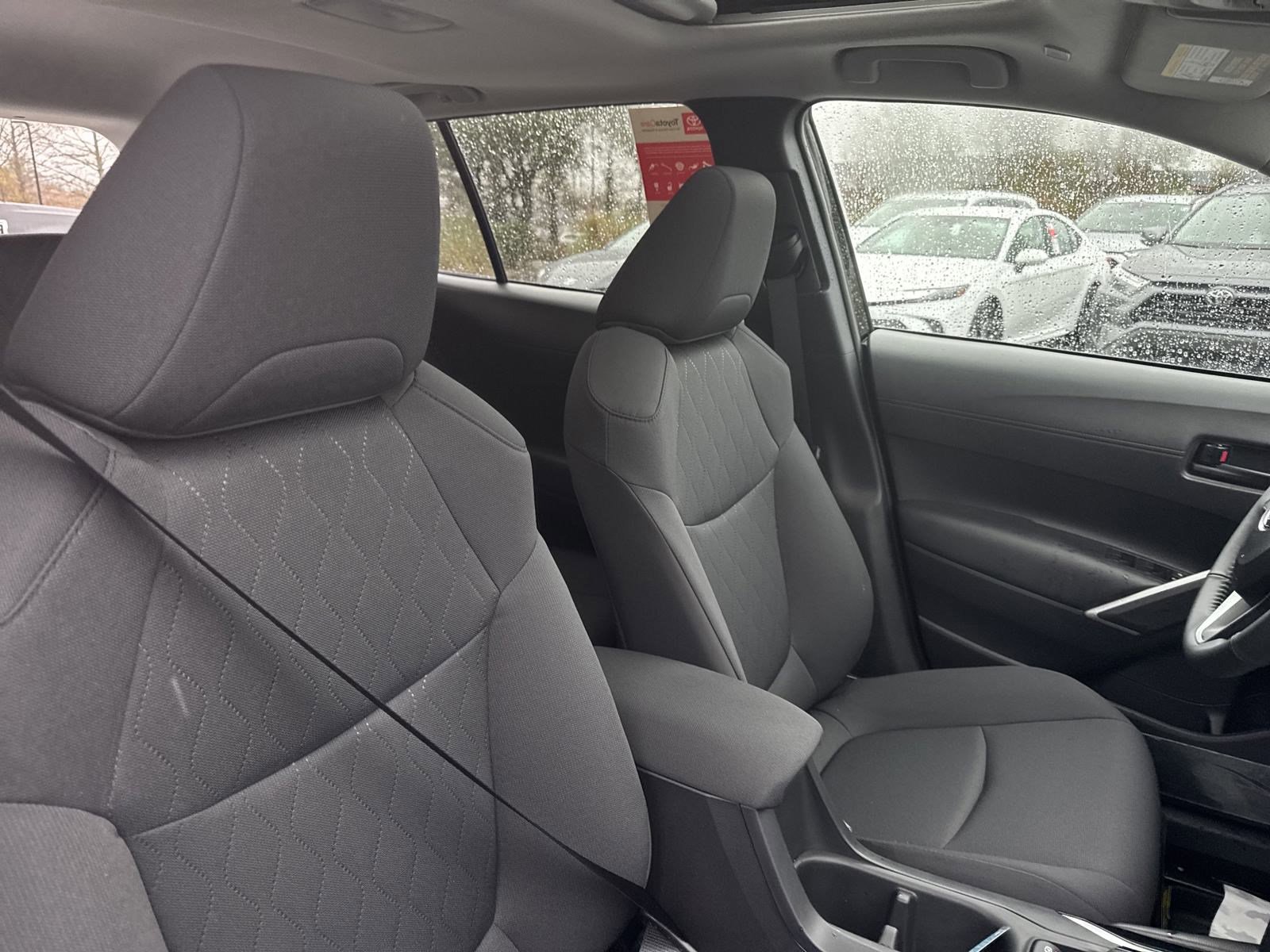 New 2025 Toyota Corolla Cross LE w/ Moonroof Package FWD image 35