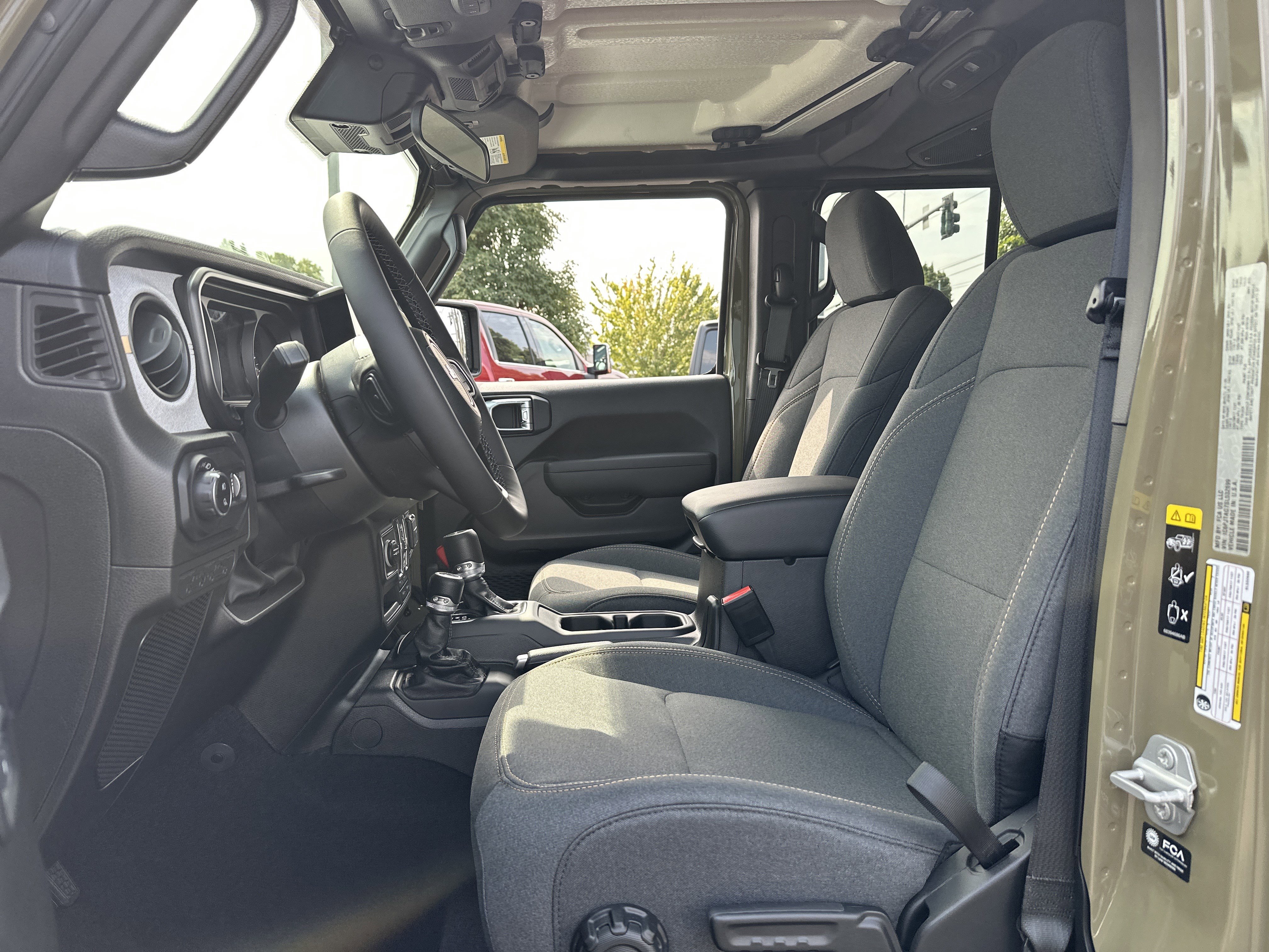 New 2025 Jeep Gladiator Sport image 10