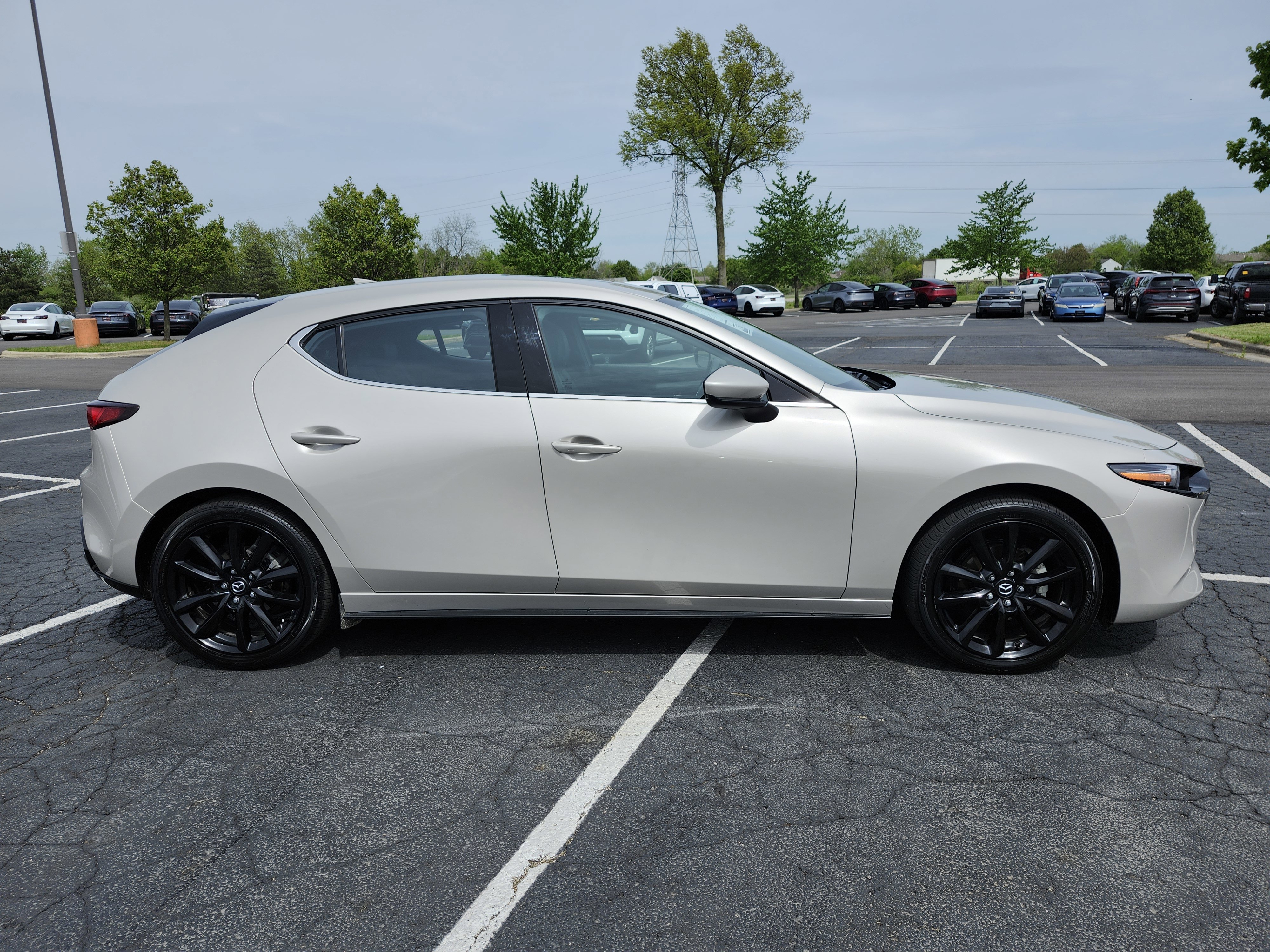 Used 2025 MAZDA MAZDA3 2.5 S Hatchback w/ Premium Pkg FWD image 19