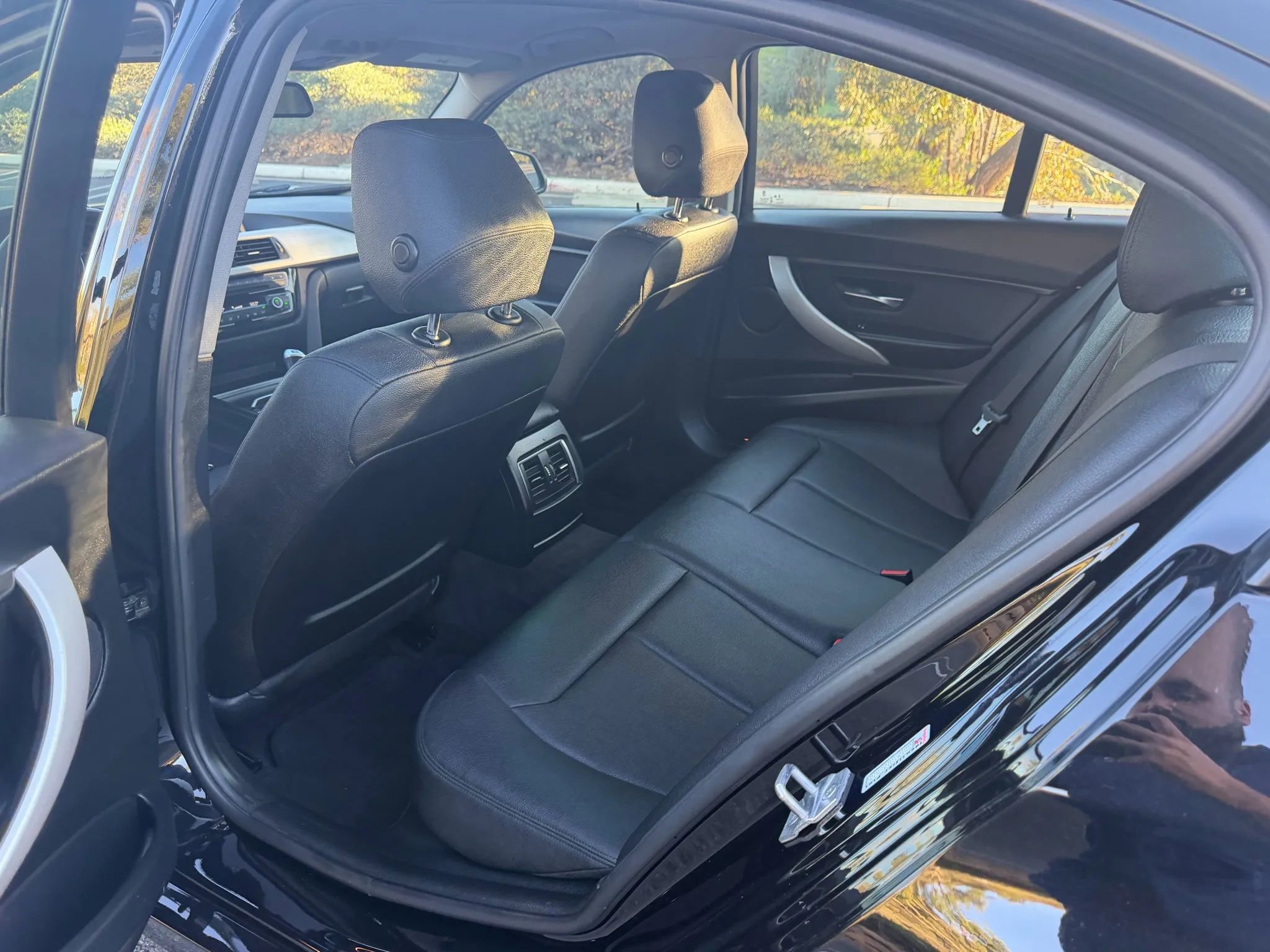 Used 2017 BMW 320i Sedan image 10