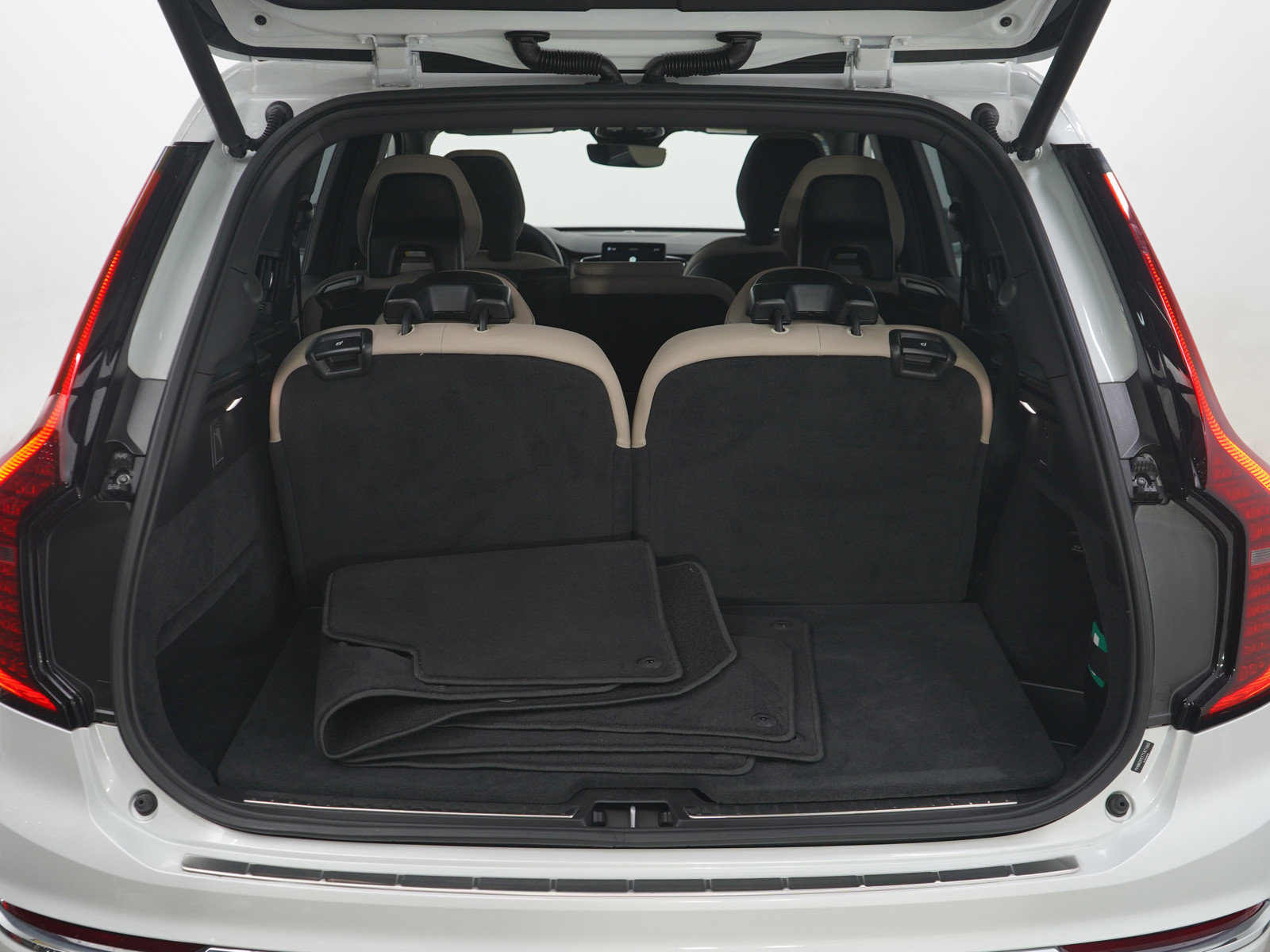 Used 2026 Volvo XC90 B6 Plus AWD/4WD image 9