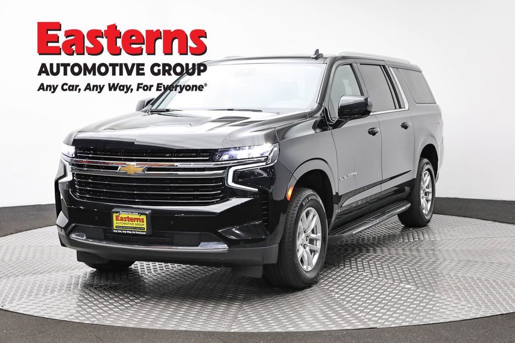 Used 2024 Chevrolet Suburban LT image 1
