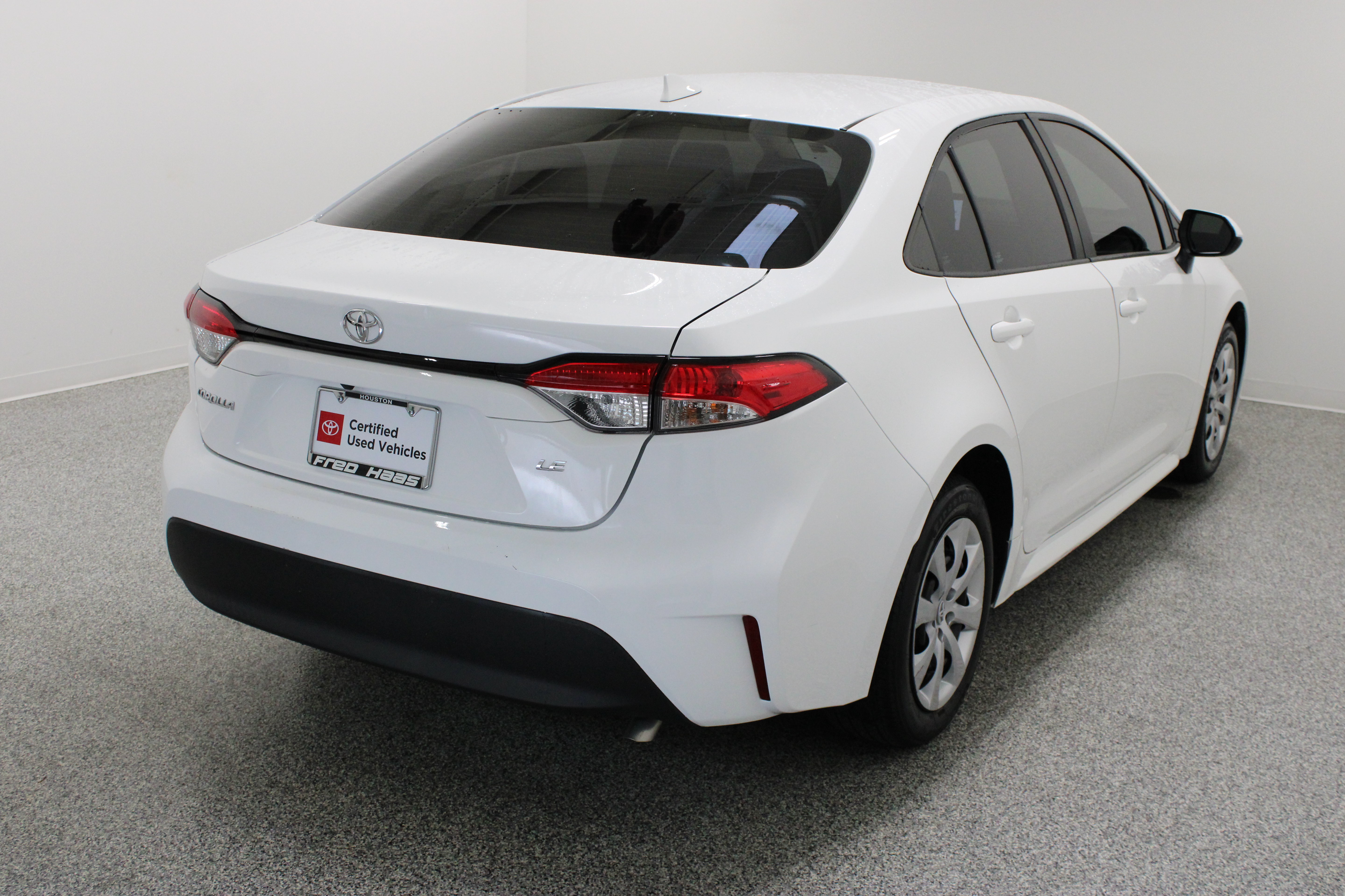Used 2023 Toyota Corolla LE FWD image 7
