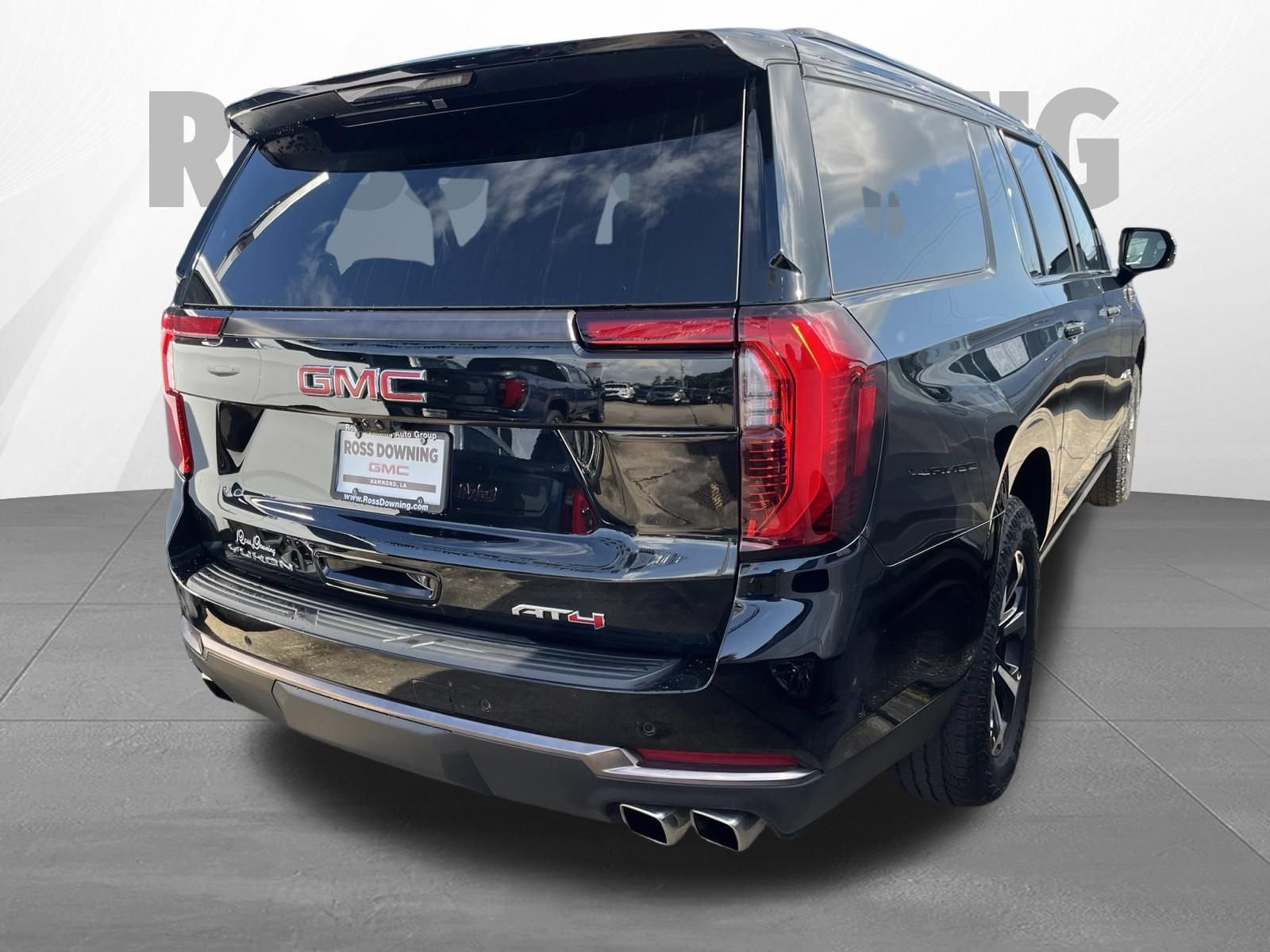 Used 2025 GMC Yukon XL AT4 Ultimate AWD/4WD image 4